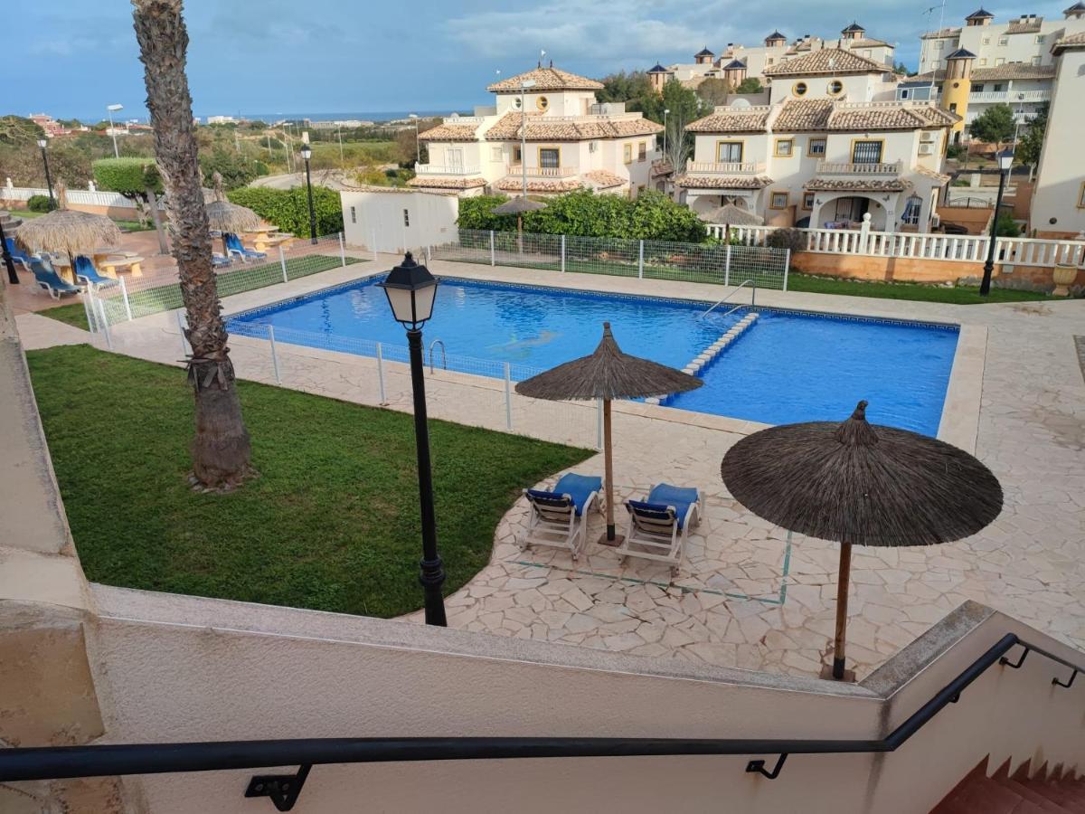 Apartamento En La Zenia Daire Orihuela Dış mekan fotoğraf